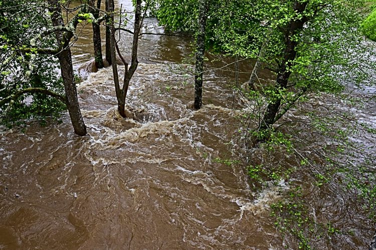 Crue de l'Auvézère - La Roquette