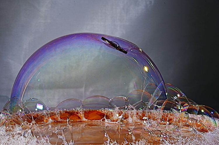 bulle de savon, haute vitesse, éclatement