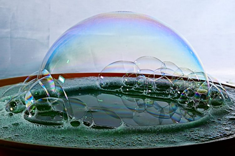 bulle de savon, haute vitesse, éclatement