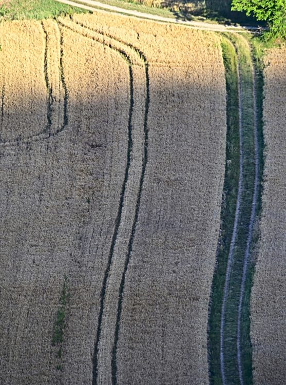 Valléede la Vézère, côte de Jord, coucher du soleil, ombres portées