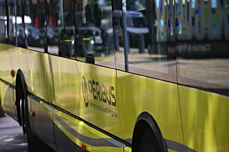 Périgueux, défi photo, jaune, couleur jaune